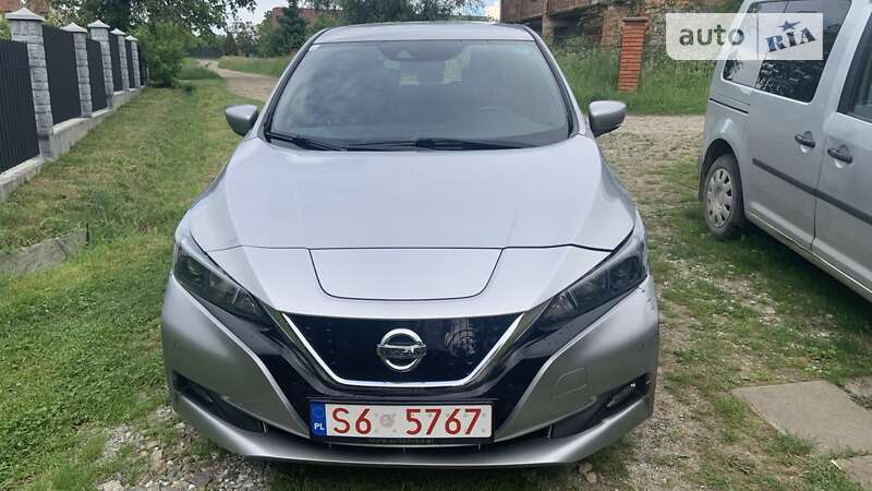 2018 nissan leaf