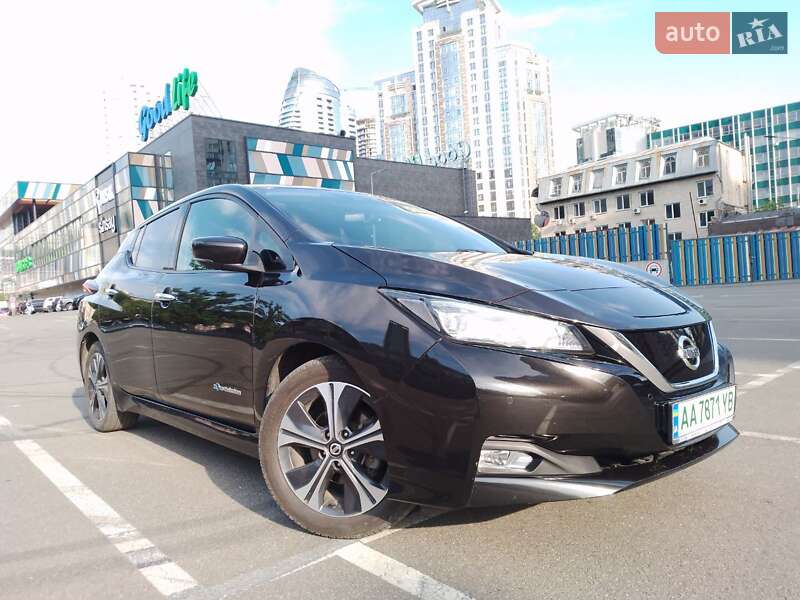 2018 nissan leaf