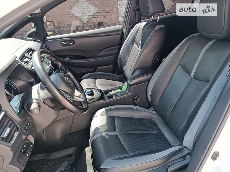 2018 nissan leaf