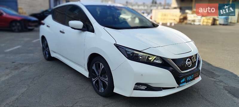 2018 nissan leaf