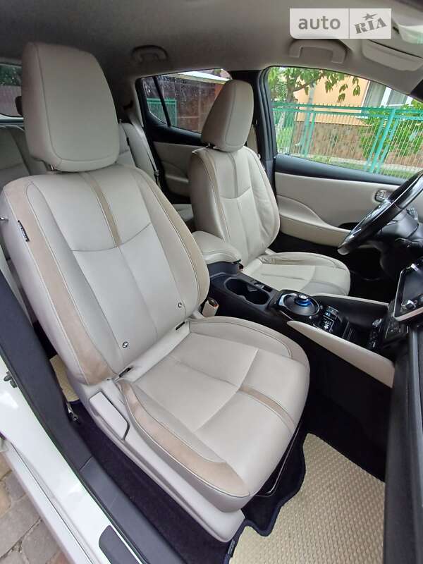 2018 nissan leaf