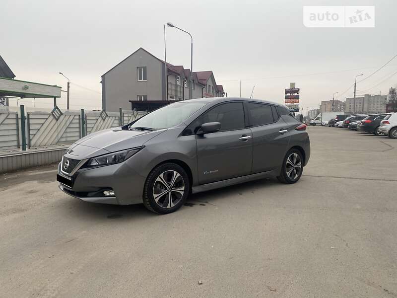2018 nissan leaf