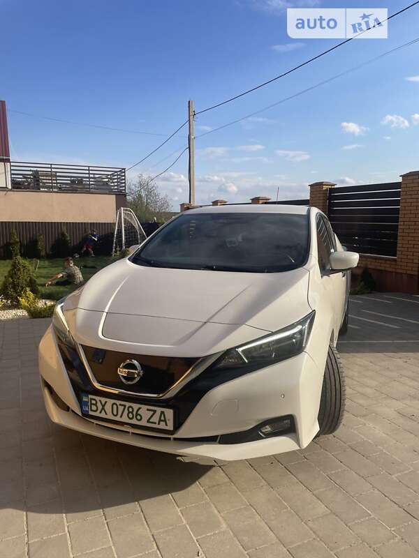 2018 nissan leaf