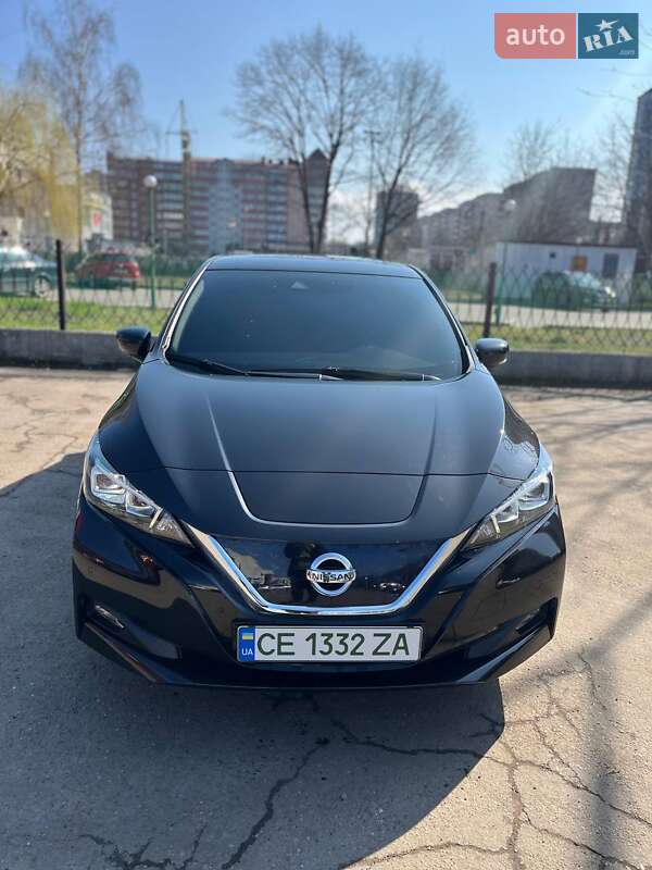 2018 nissan leaf