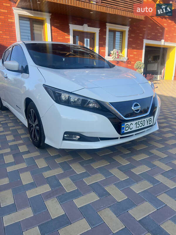 2018 nissan leaf