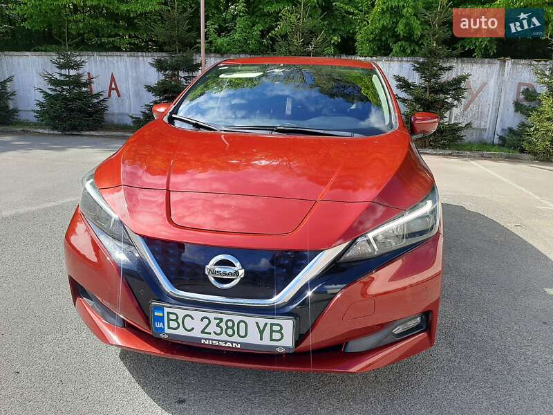 2018 nissan leaf