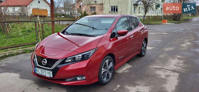 2018 nissan leaf