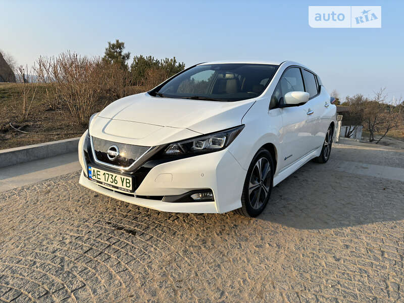 2018 nissan leaf