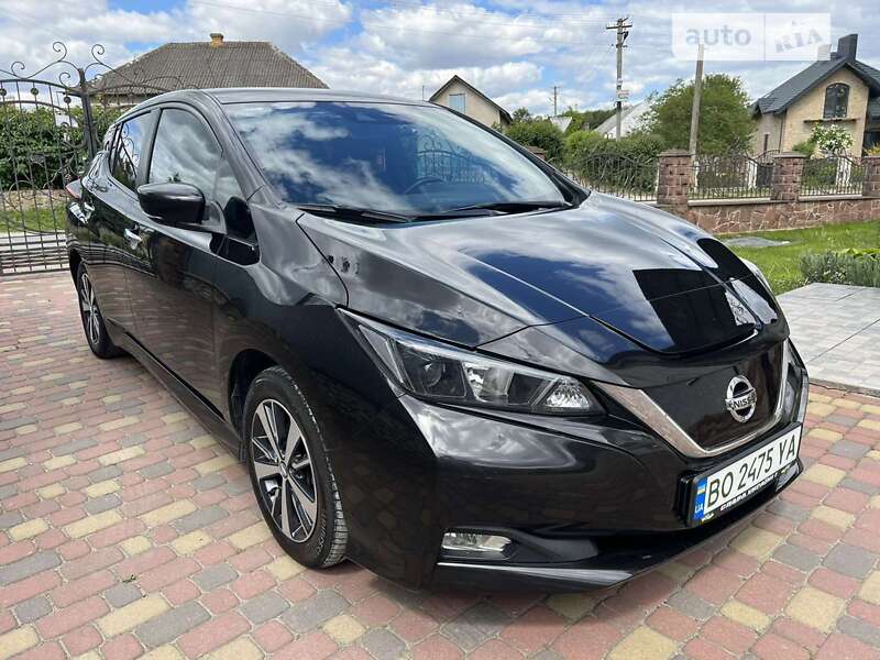 2018 nissan leaf