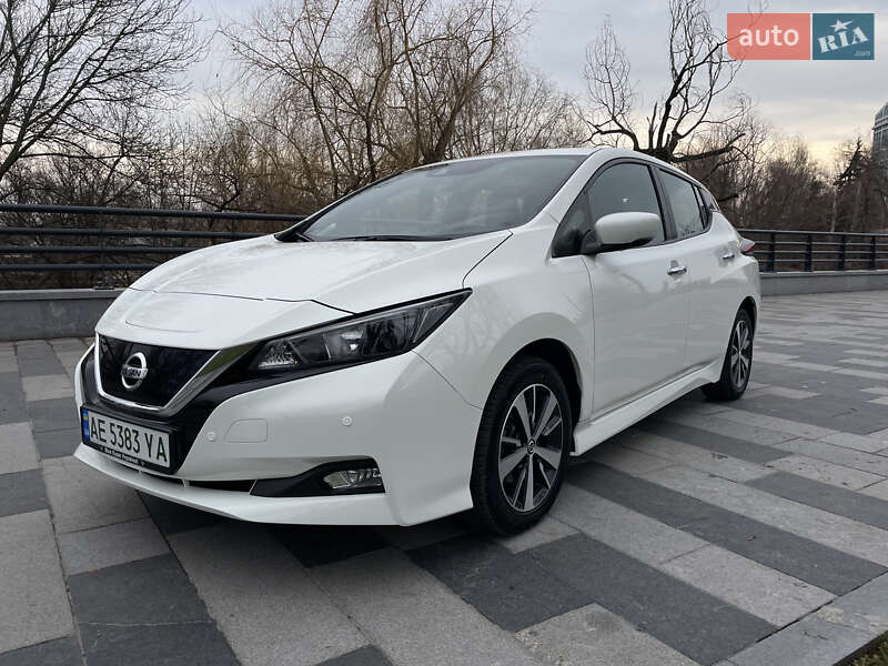 2018 nissan leaf
