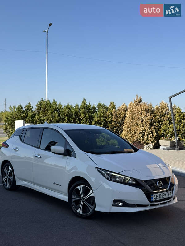 2019 nissan leaf