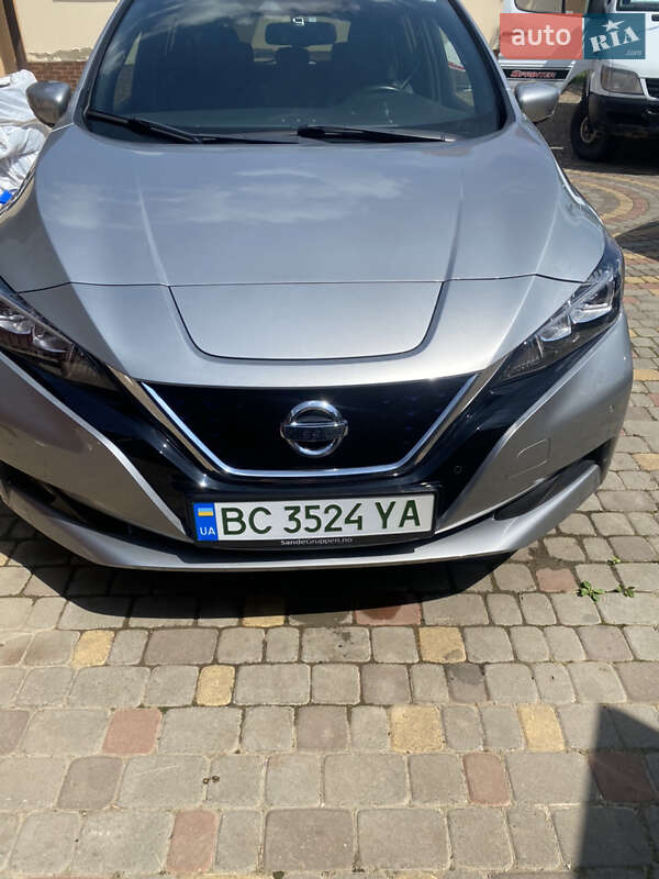 2018 nissan leaf