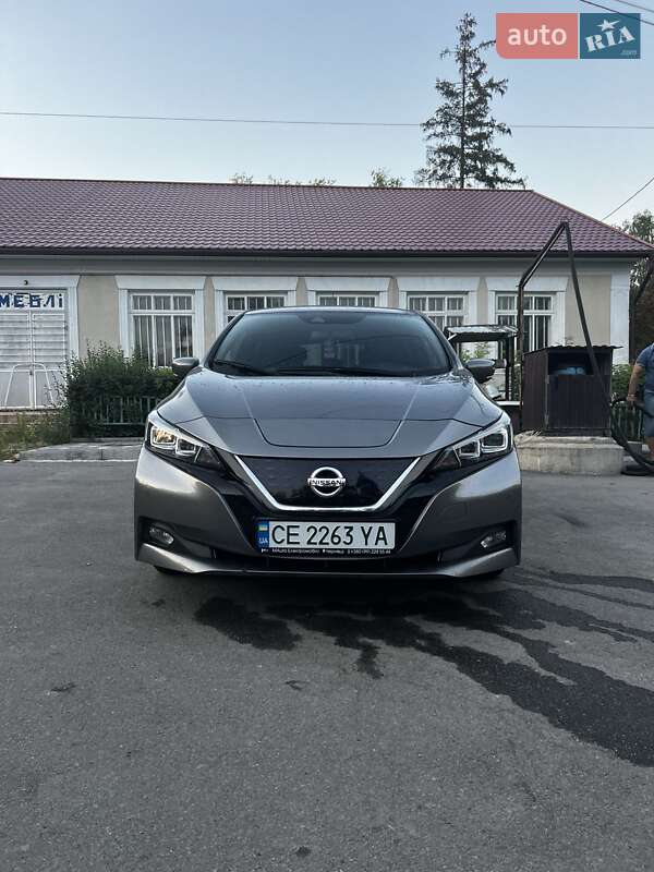 2018 nissan leaf