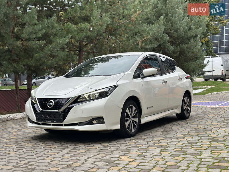 2018 nissan leaf