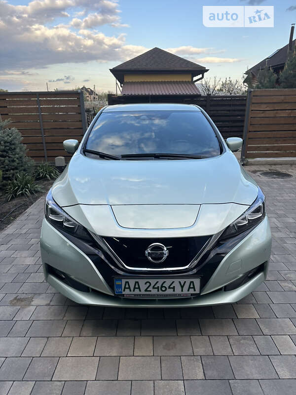 2019 nissan leaf
