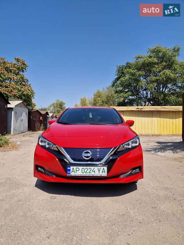 2018 nissan leaf