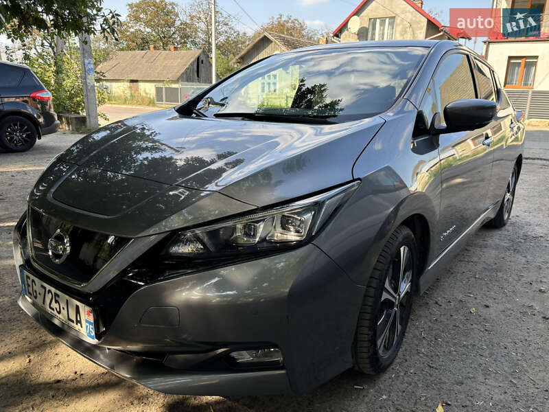 2018 nissan leaf