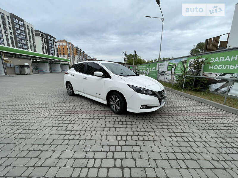 2019 nissan leaf