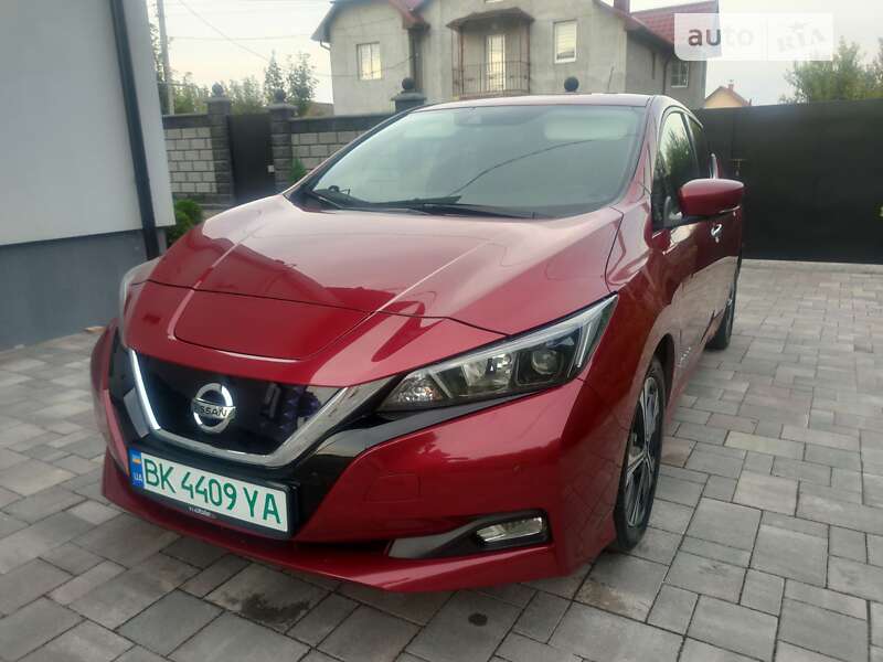 2018 nissan leaf