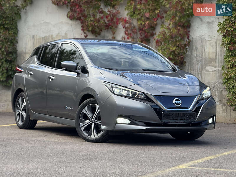 2018 nissan leaf