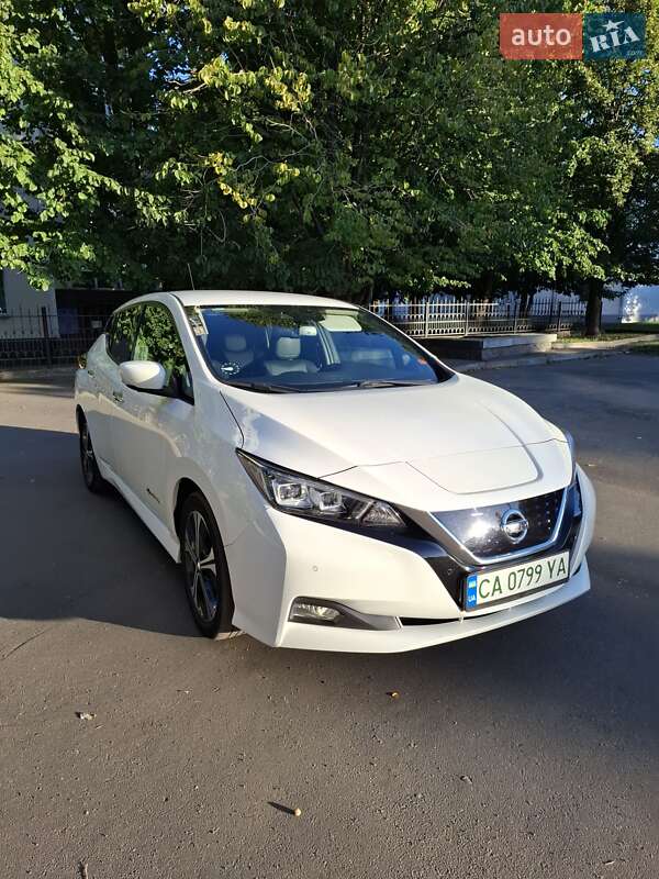 2018 nissan leaf