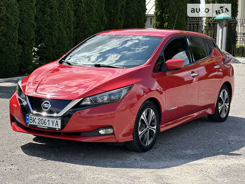 2018 nissan leaf