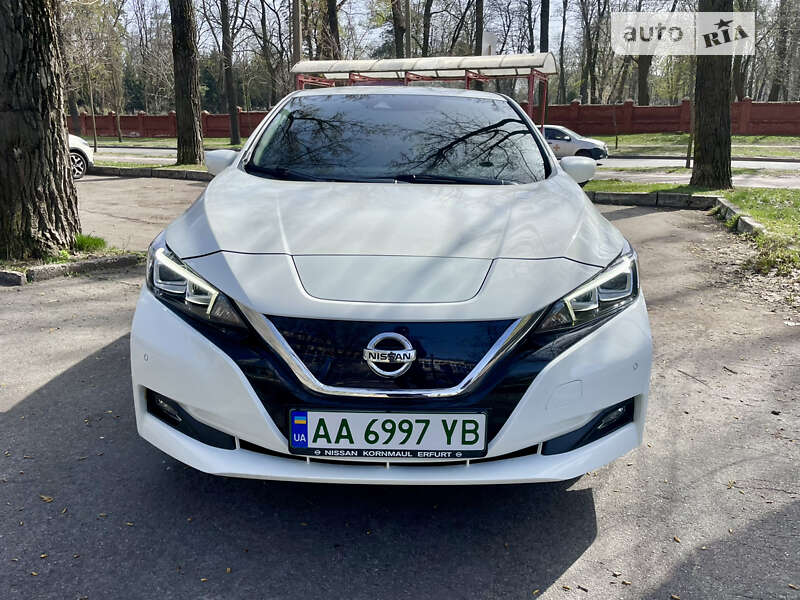 2019 nissan leaf