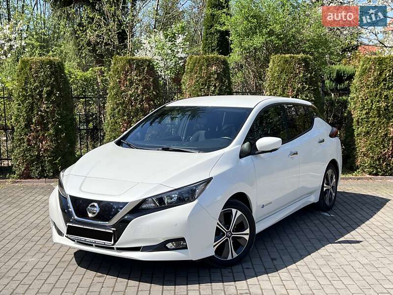 2019 nissan leaf