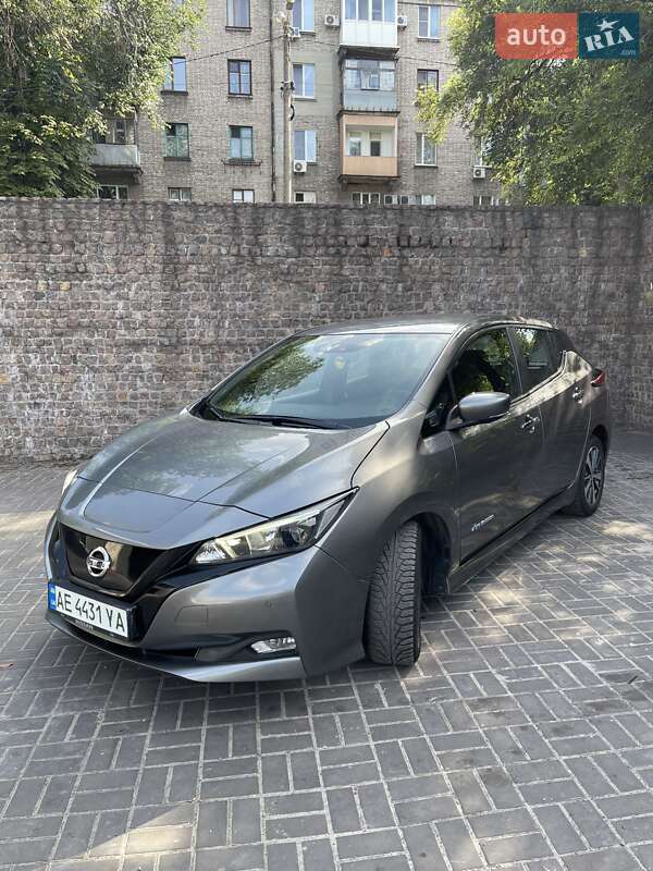 2019 nissan leaf
