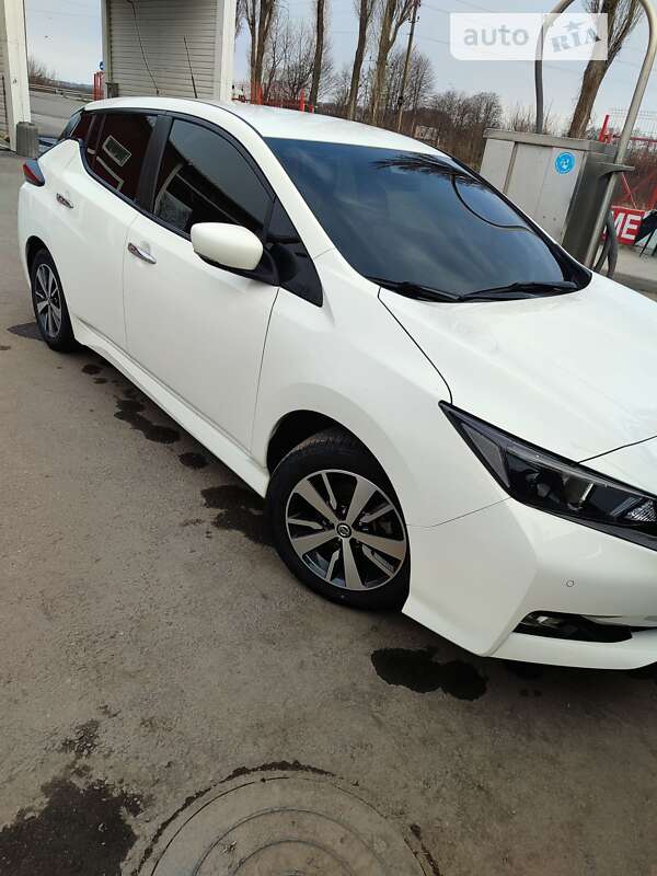 2019 nissan leaf