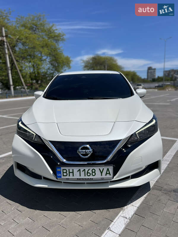 2019 nissan leaf