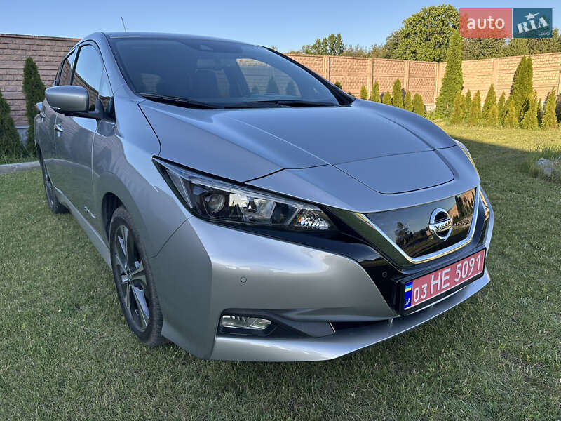 2020 nissan leaf