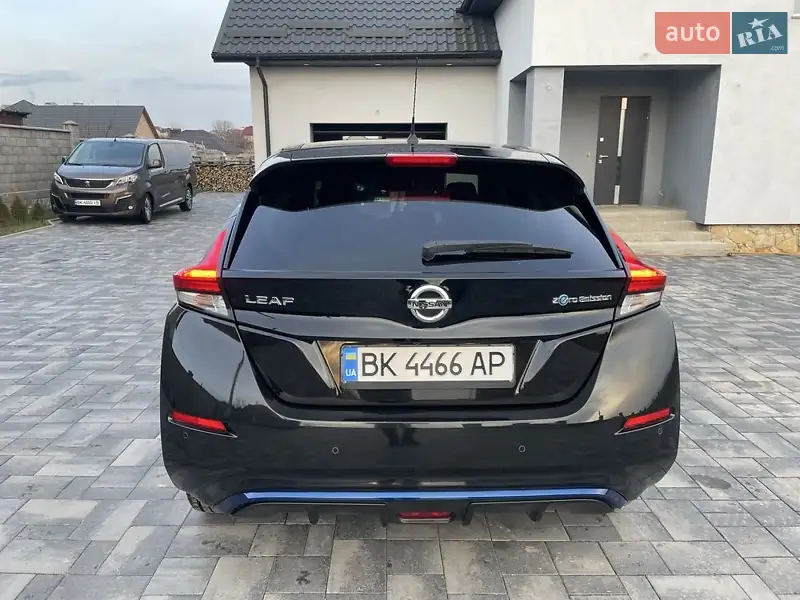 2020 nissan leaf