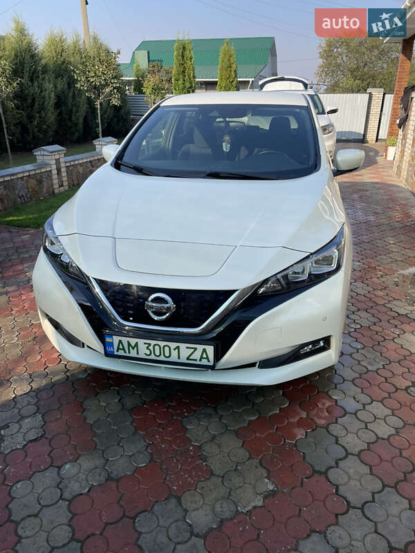 2020 nissan leaf