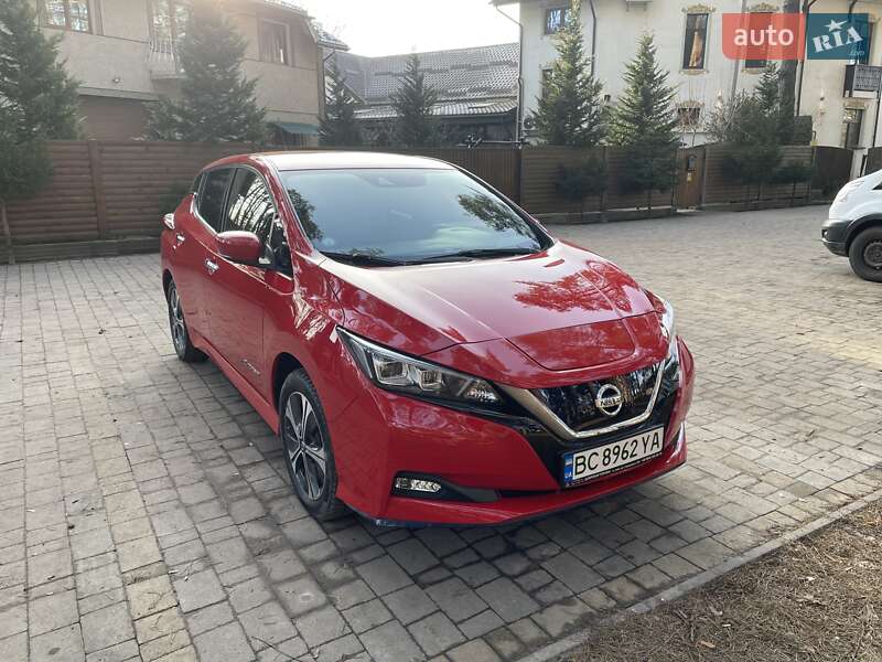 2019 nissan leaf