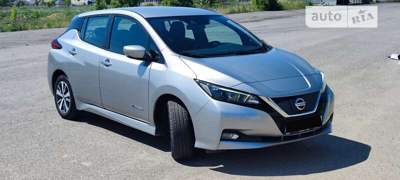 2020 nissan leaf
