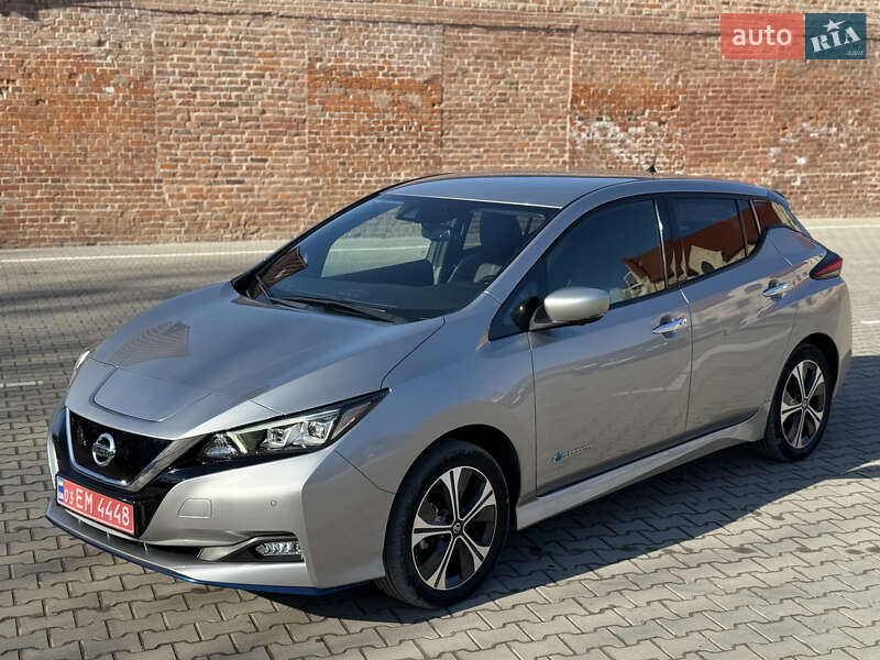 2019 nissan leaf