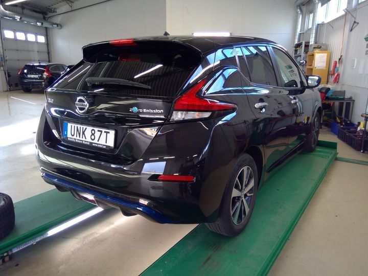 2022 nissan leaf