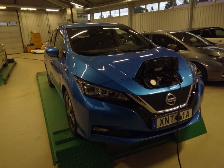 2022 nissan leaf