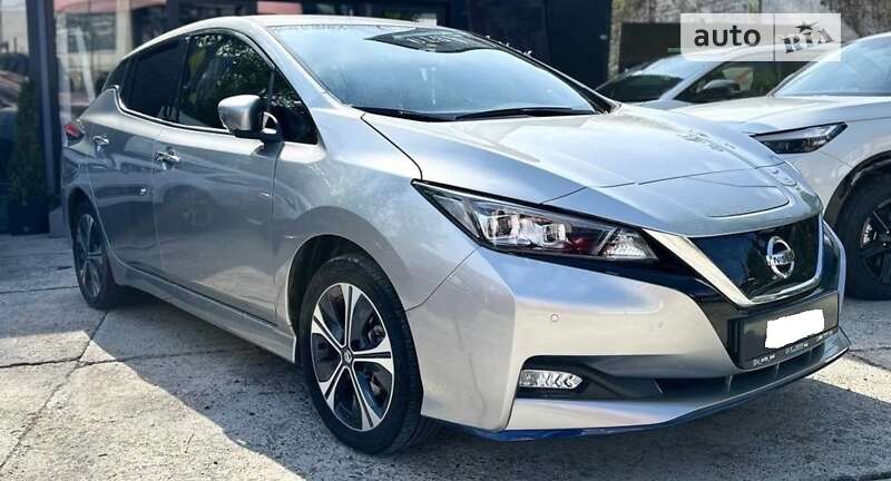 2020 nissan leaf