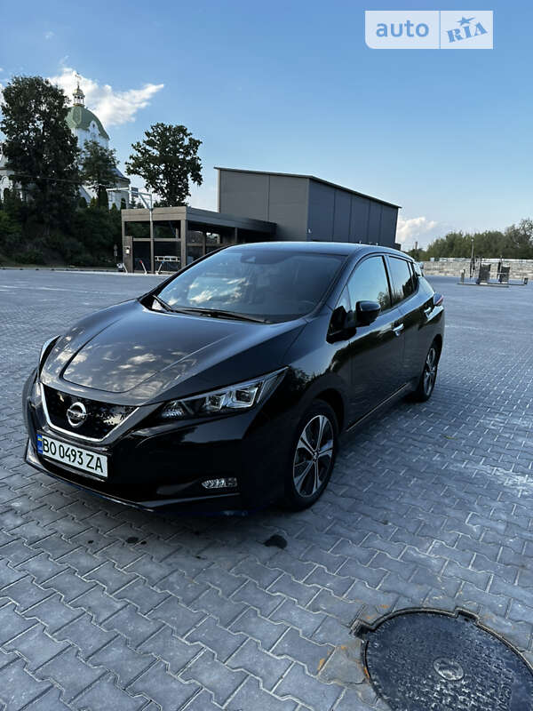 2020 nissan leaf