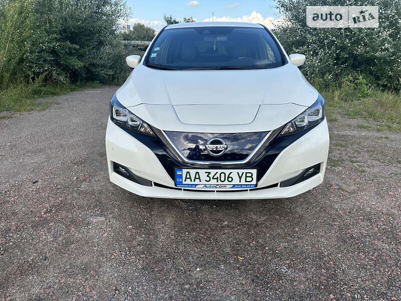 2020 nissan leaf