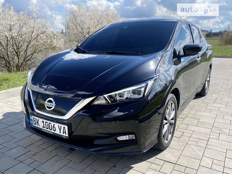 2020 nissan leaf