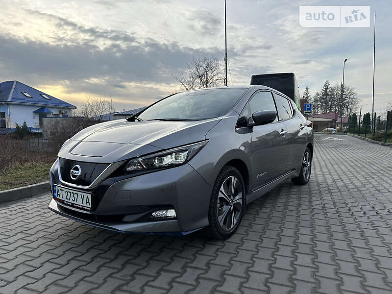 2020 nissan leaf