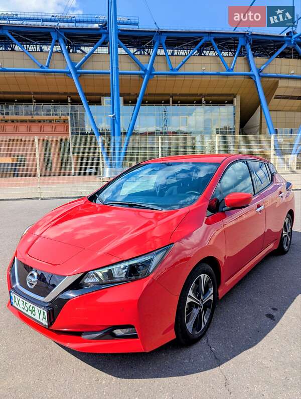 2020 nissan leaf