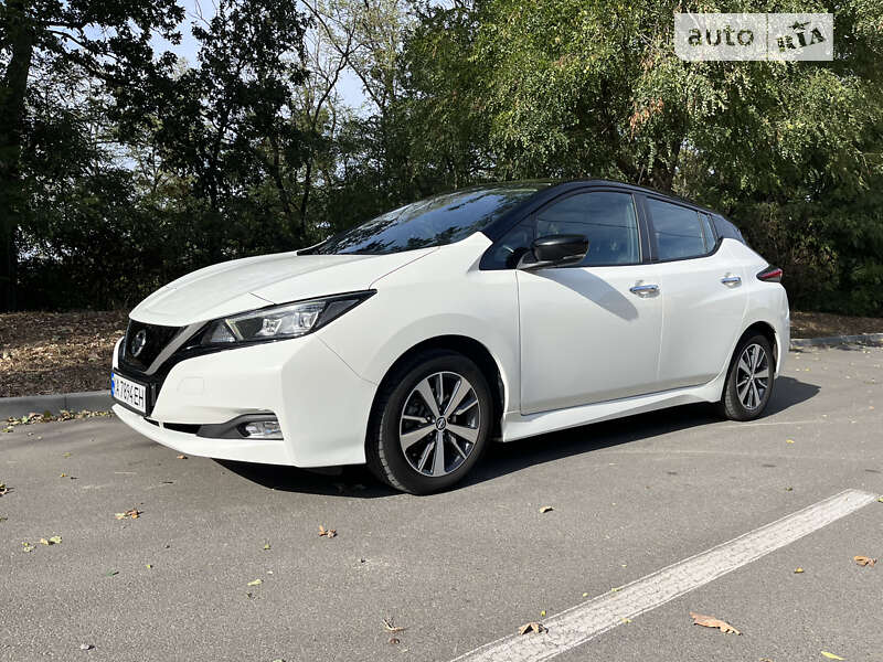 2020 nissan leaf