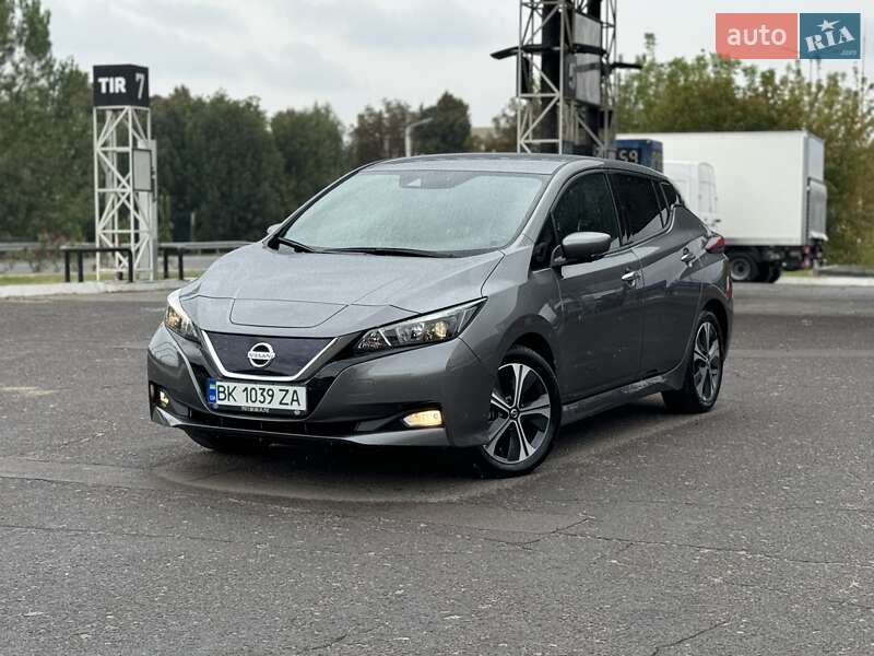 2020 nissan leaf