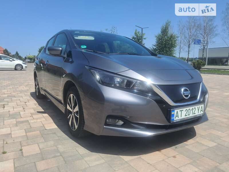 2020 nissan leaf