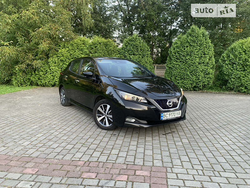 2020 nissan leaf