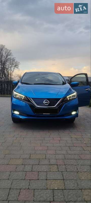 2021 nissan leaf
